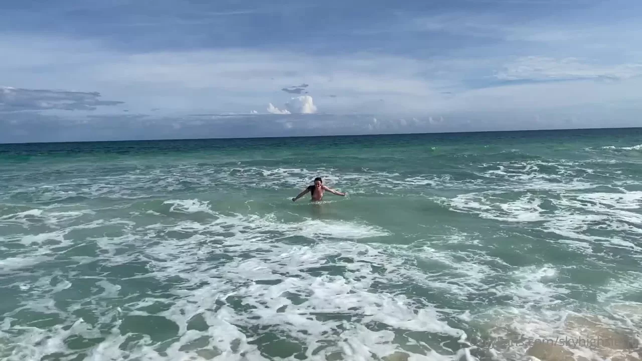 419 skyhighsierra – Getting Clean in the Ocean