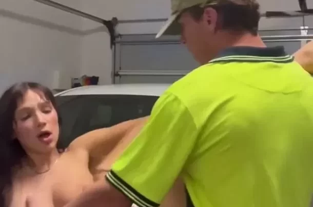 Gracewearslace Fucks Car Mechanic