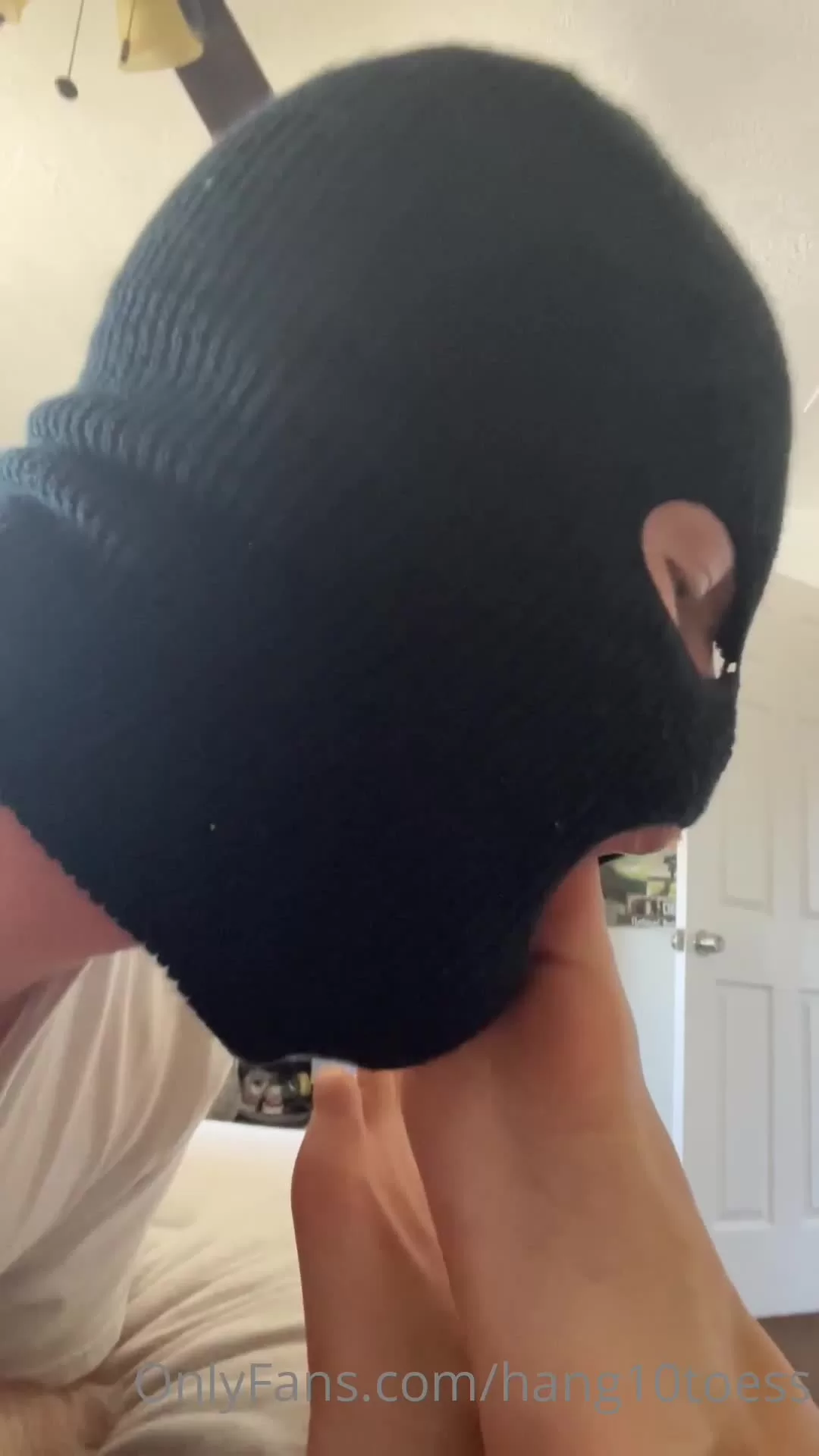 I bet you’d go into debt for the opportunity to do this – Hang10Toes