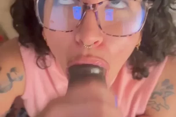 Valentina Gogopixi Aka Gogopixi – New Dildo Barely Fits in Mouth