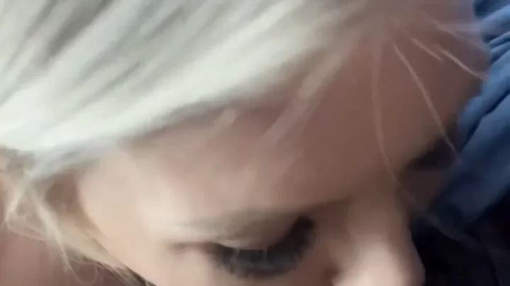 ScarlettKissesXO Blows A BBC In The Car