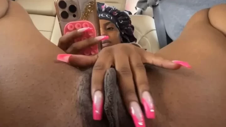 TheRealOshun Queen – New Slutty Webcam Room