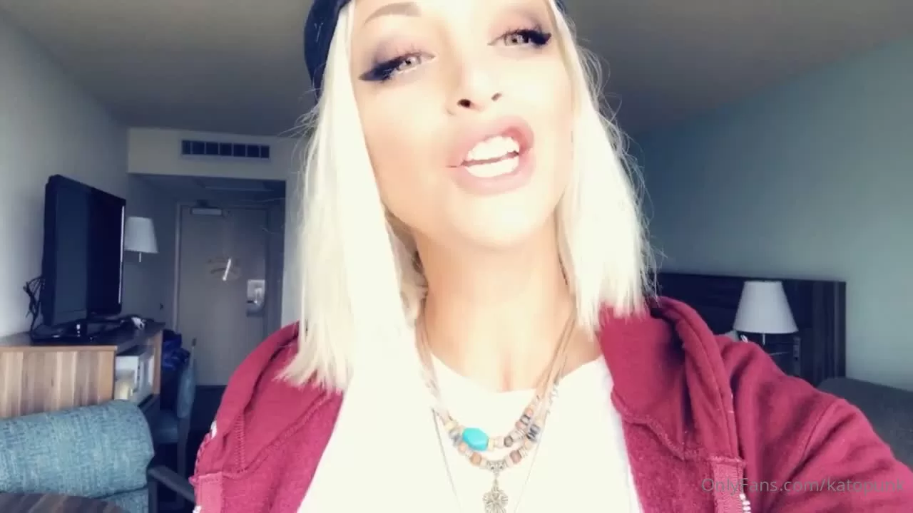 Blonde MILF in Hotel Room: Casual Style, Intimate Scenes