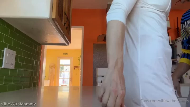 Vibewithmommy: Stepmom Fucks College Guy in Kitchen