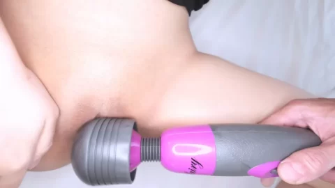 Petite brunette rides and gives blowjob with tattooed guy