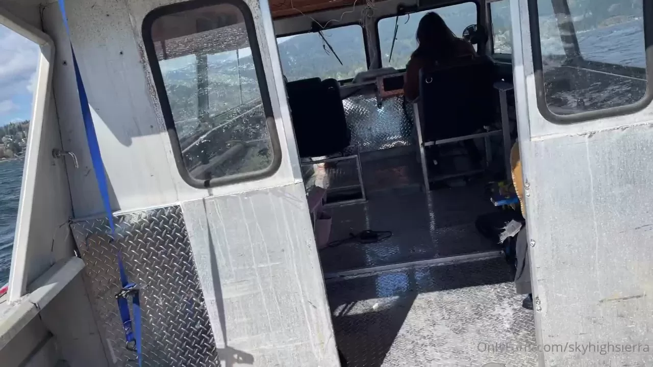 Skyhighsierra – Captain Sierra Boat Pilot Adventure