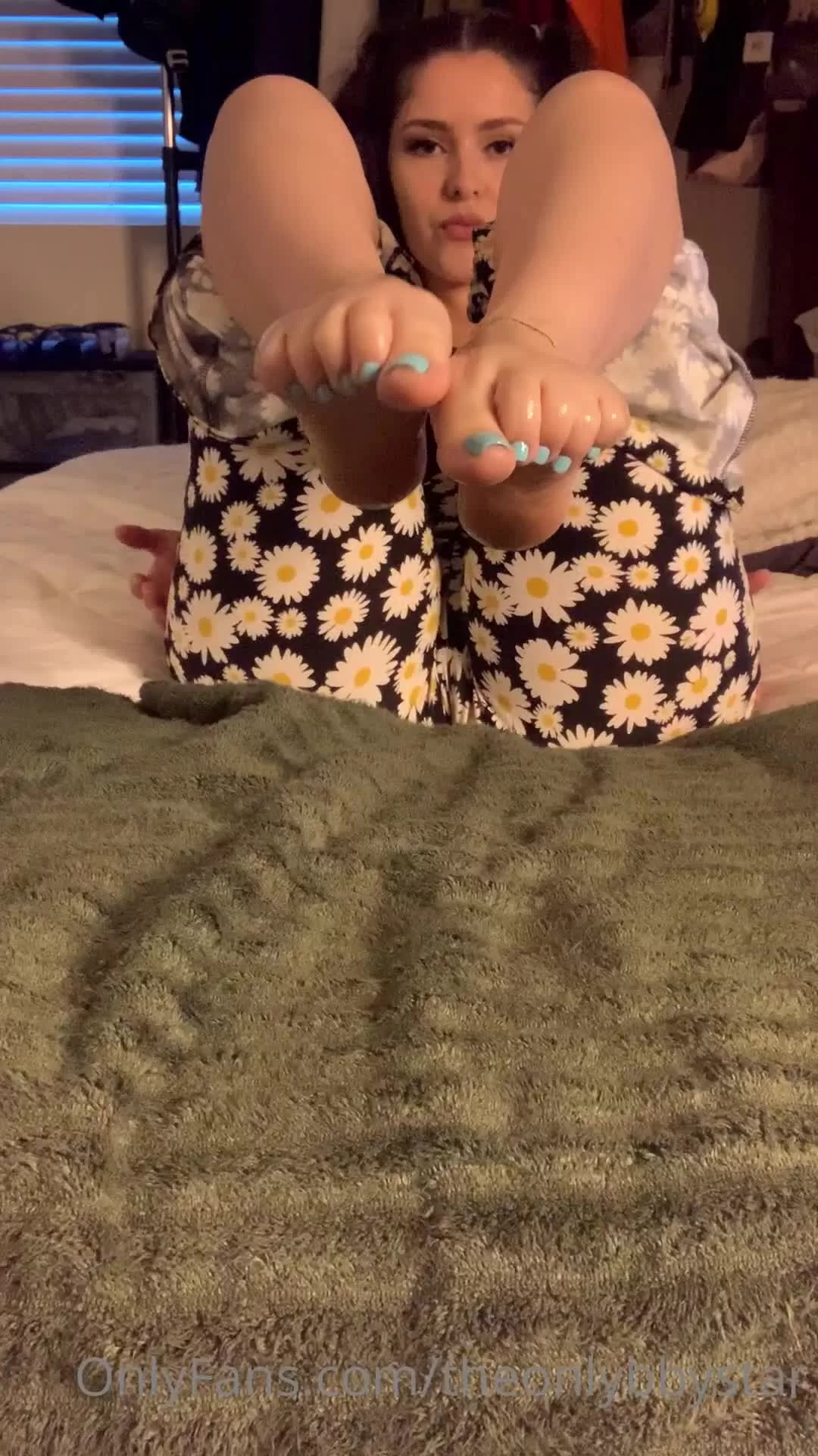 theonlybbystar – Gorgeous Feet and Soles Show