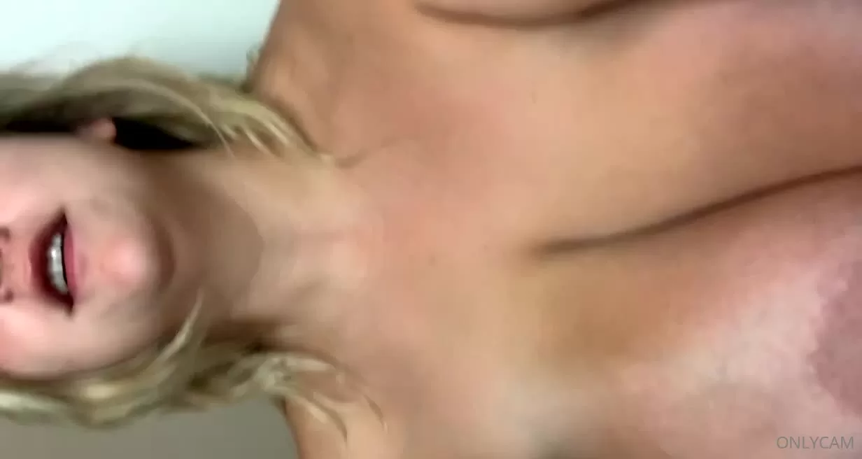 Cambria Curves 003 – Blonde Beauty Shows Off Her Natural Breasts