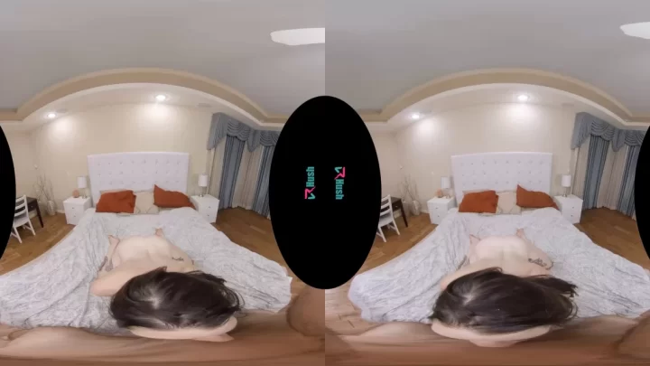 Aria Khaide & Mike Mancini – Daydream VR Solo & Sex Scene