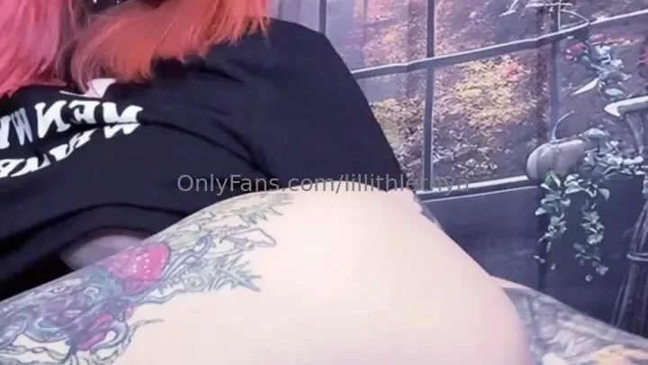 Stepsislillith Lillithlethya – Self-Fucking with Toy by Window