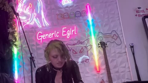 Generic Egirl Elle Delphine w Rynn Reverie