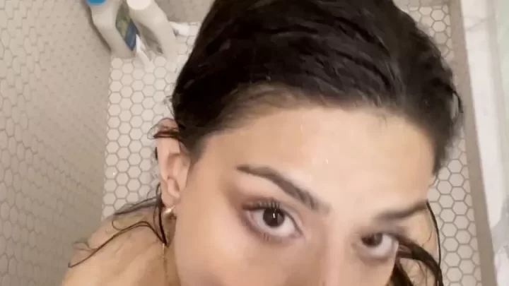 Whoahannahjo – Nude Videos Blowjob in Shower