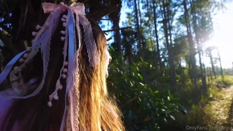 Gina Lune Outdoor Forest Doggy Style Sextape