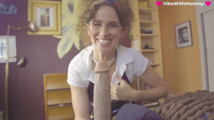 VibeWithMommy: Girlfriend’s First Monster Cock JOI Cuck