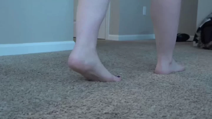 0 Hazel Gets Hypnotized For Her Feet