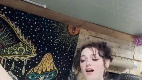 Shrooms Q XVR: Riding Dildo and Cumming With Hitachi