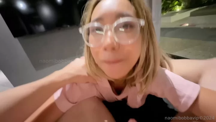 Naomi Bobba: Nerdy Asian Blonde Blowjob