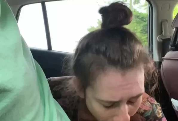 0 Suk a Saurus – Blowjob in Car POV