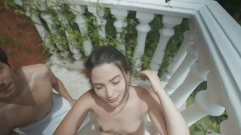 Mysweetapple Arianavanx: A Spanking Hike and FFM Threesome Reward