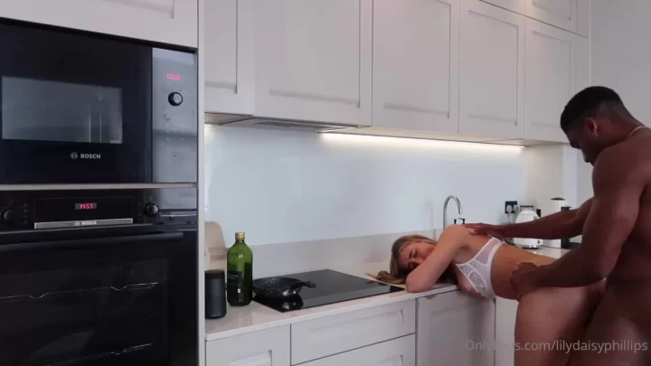 Lillian Phillips s Kitchen Sex Tape With Mike Williams