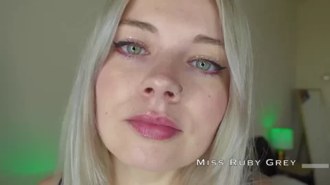 Miss Ruby Grey – The Power of My Eyes
