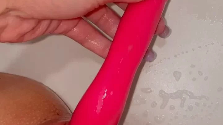 join telegram @ – 1 girl, vibrator in bathtub