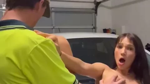 GraceWearLace – Fucked in Garage