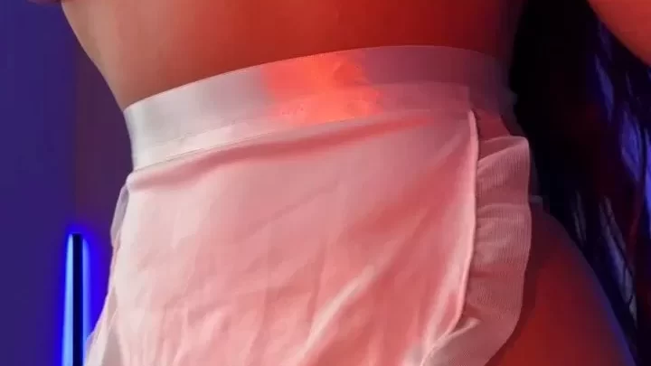Onlyfans Louisa Khovanski – Naughty Maid