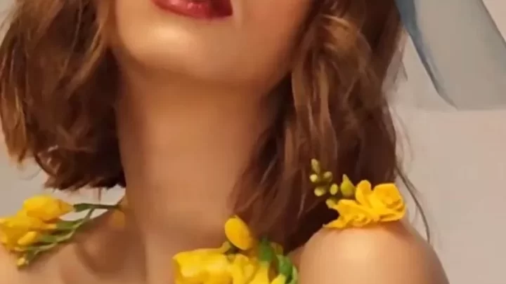 Brunette girl in veil and flower crown fucks