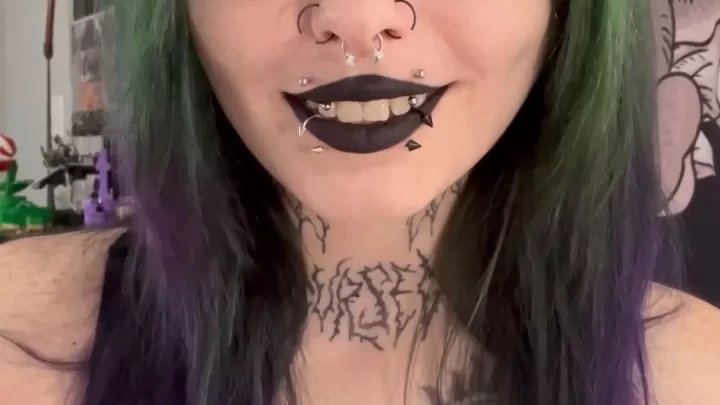 Teen Girl with Green Hair and Tattoos Masturbates