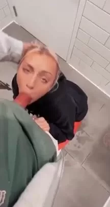 TheRealBrittFit – New Bathroom Fuck