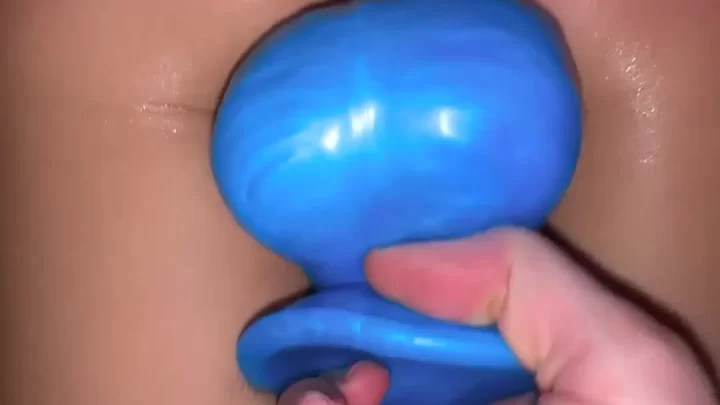 Brunette girl gets blowjob and fucked with toy