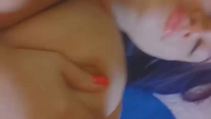 Curvy White Girl with Ribcage Tattoo Gets Intimate