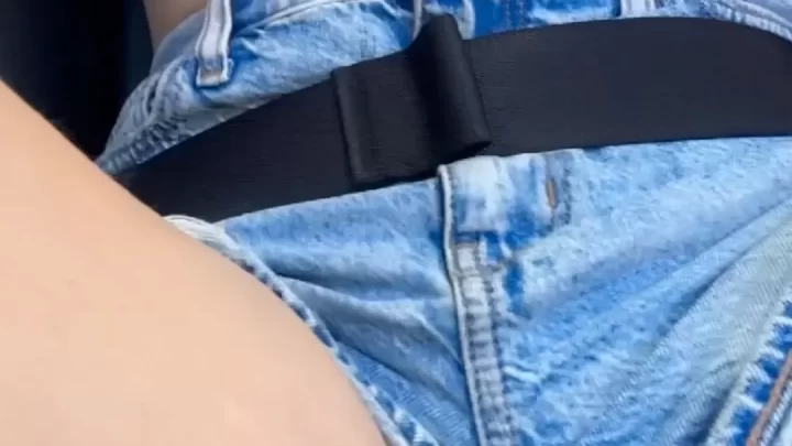 Teen girl exposes breasts in car