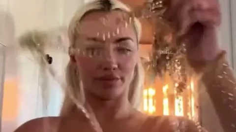 Lindsey Pelas Exposes Tits In Livestream