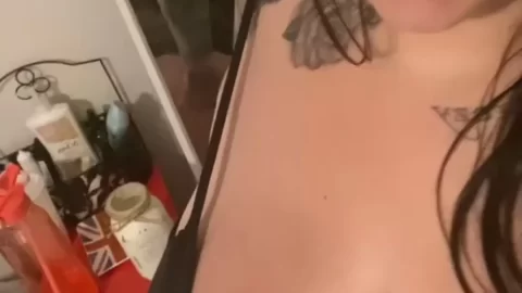 Curvy White Girl with Tattoos Gets Intimate