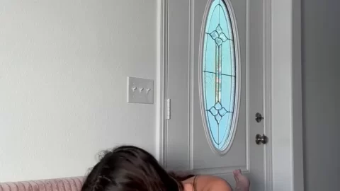 Jameliz Creampie Sex Tape On The Couch