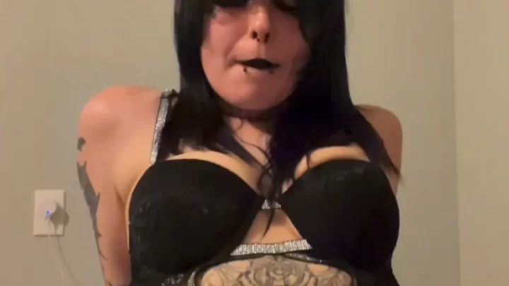 curvy tattooed girl plays with herself