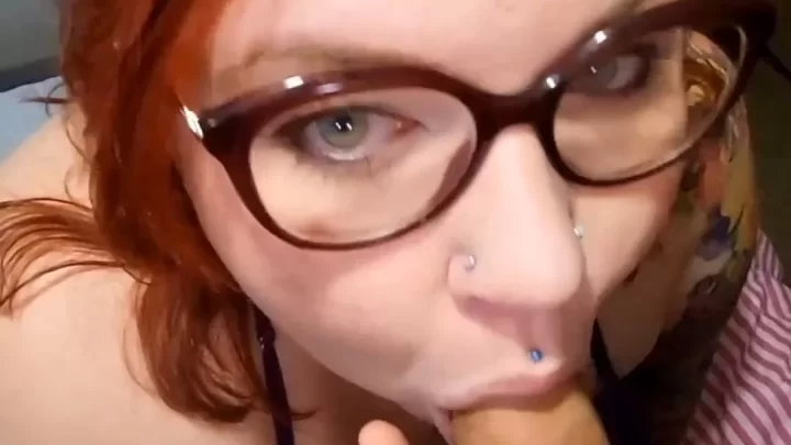 Redhead guy gets oral and handjob from two brunette girls