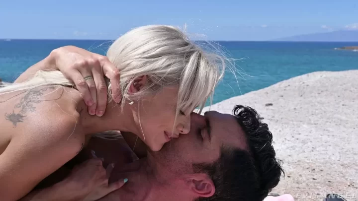 Veronica Leal Beach Blanket Buttfuck