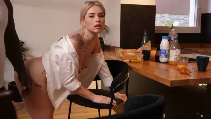 jacquieetmicheltv – Anastasia Experiences Several Things