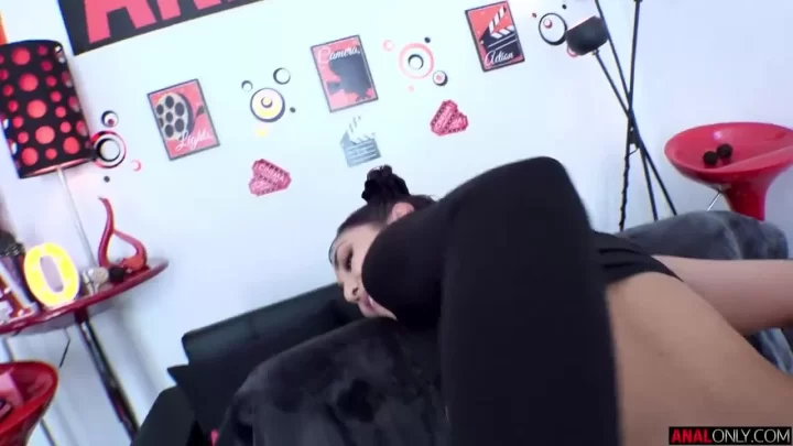 White girl with tattoo gets blowjob and fucked doggy style