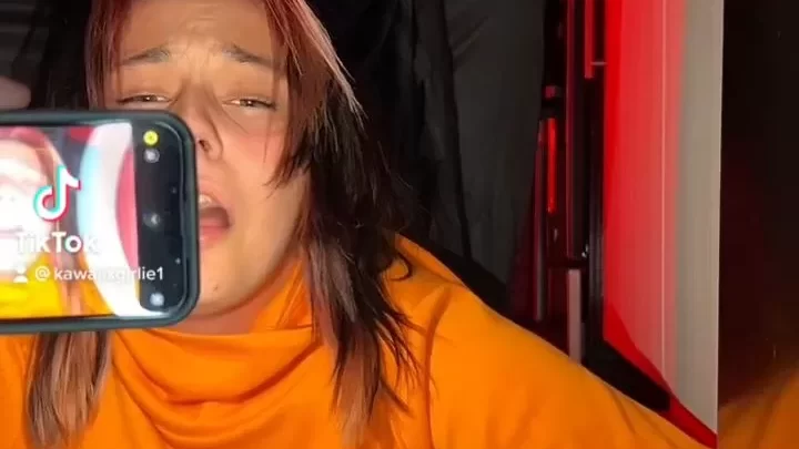 Brunette girl plays with glasses, screams during phone fuck