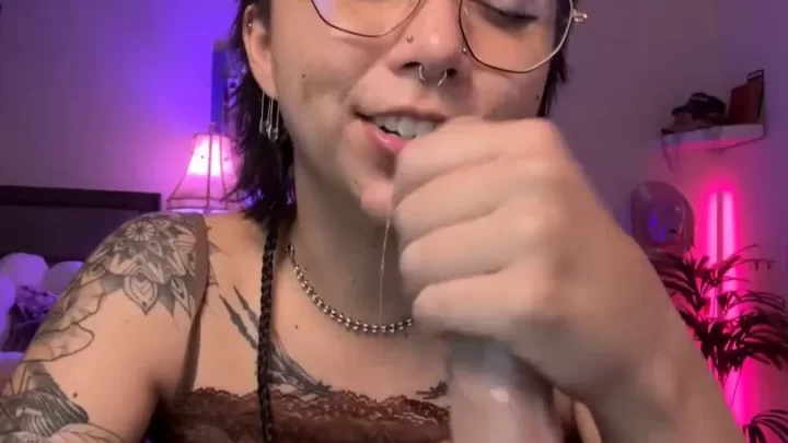 Payaxx – Payaxx 0 0 0 Some Seriously Sloppy Fap Material For Your Frid