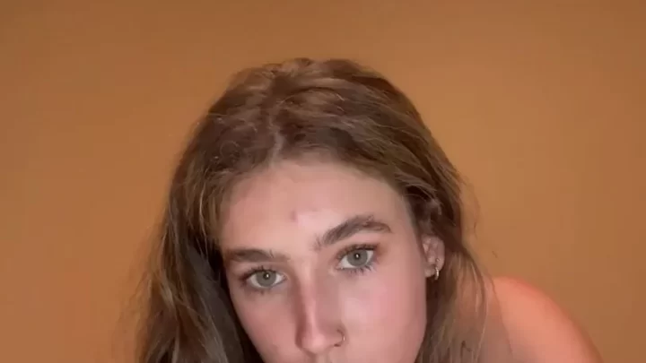 Poetryandcherry – Moans With Sex Toys