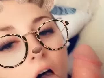 Geeky Buns – Snapchat Blow Job Cum Fills My Mouth