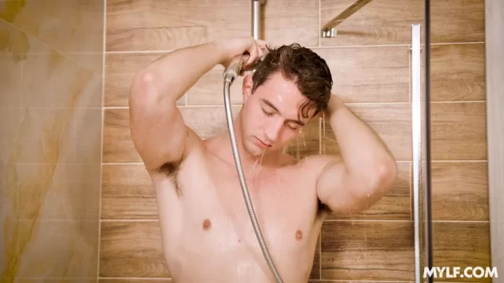 momshoot – Jennifer Mendez – while you showered