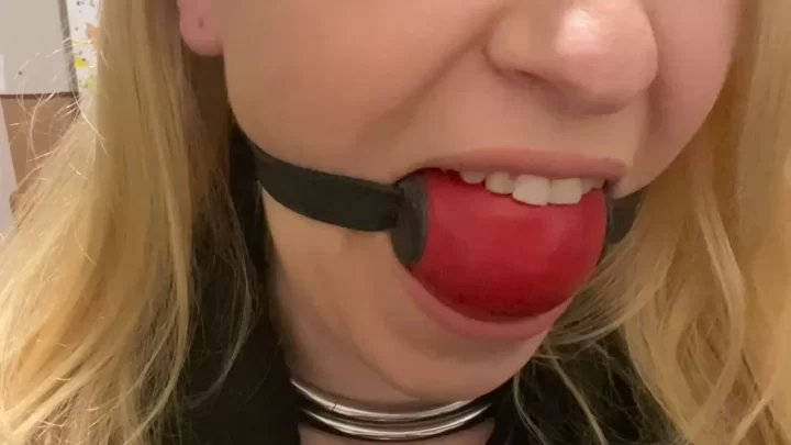 My single strap red ball gag – talj