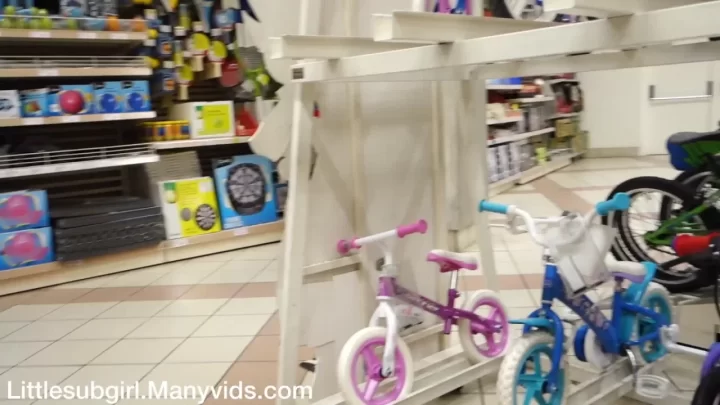 manyvids – subgirl – gyno exam in supermarket