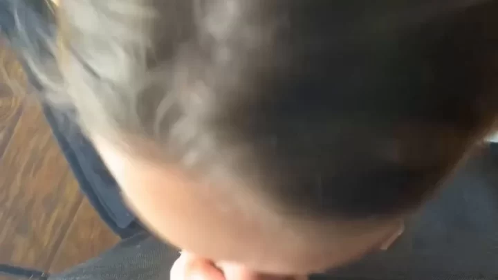 Blonde Girl Gives Oral Sex to Slim Guy
